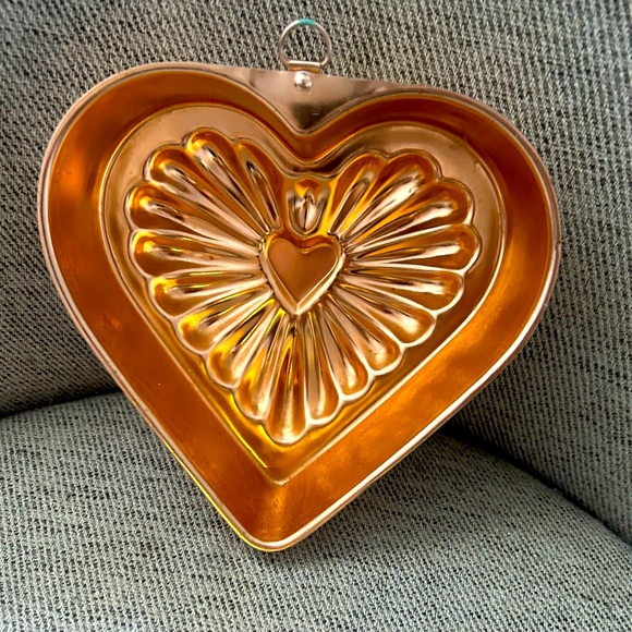 Vintage Other - Vintage Copper Tone Heart Shaped Jello Baking Mold retro kitchen shelf decor